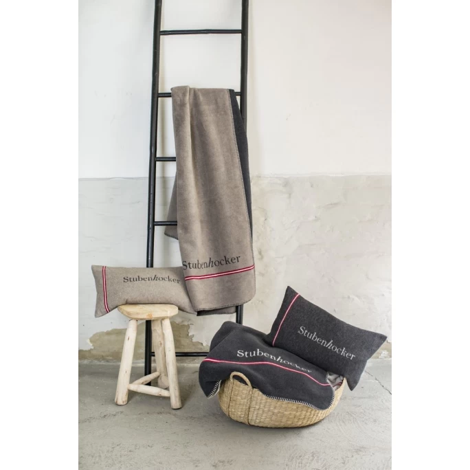 David Fussenegger SILVRETTA Kissenhülle Stubenhocker - 30x50 Cm - Rauch 6 David Fussenegger SILVRETTA Kissenhülle Stubenhocker - 30x50 Cm - Rauch – Bild 4