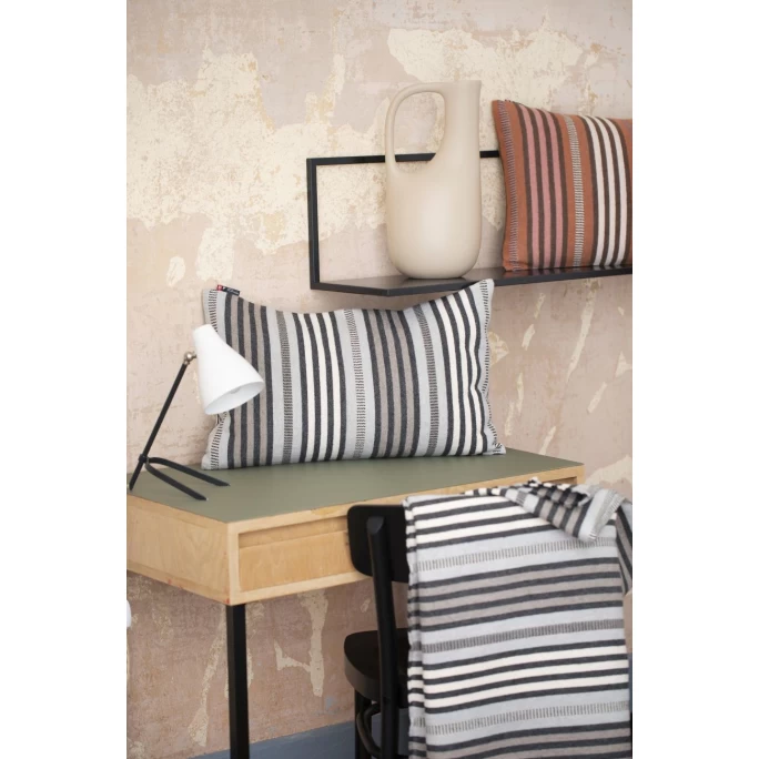 David Fussenegger NOVA Streifen Kissenhülle - 40x60 Cm - Filz 5 David Fussenegger NOVA Streifen Kissenhülle - 40x60 Cm - Filz – Bild 3