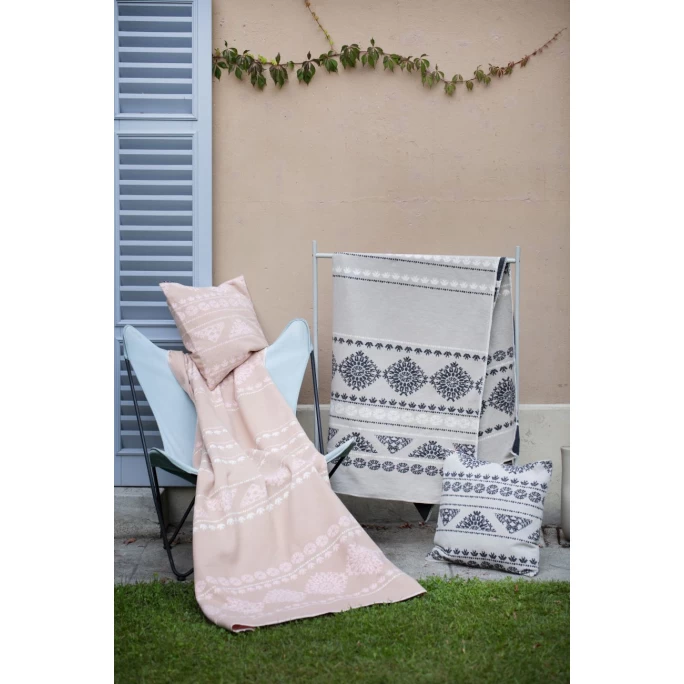 David Fussenegger SILVRETTA Häkelmuster Kissenhülle - 50x50 Cm - Natur 4 David Fussenegger SILVRETTA Häkelmuster Kissenhülle - 50x50 Cm - Natur – Bild 2