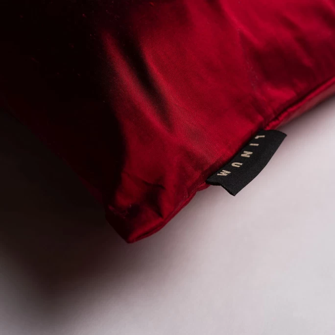 Linum SILK Kissenhülle - 40x40 Cm - Pale Wine Red D86 4 Linum SILK Kissenhülle - 40x40 Cm - Pale Wine Red D86 – Bild 2